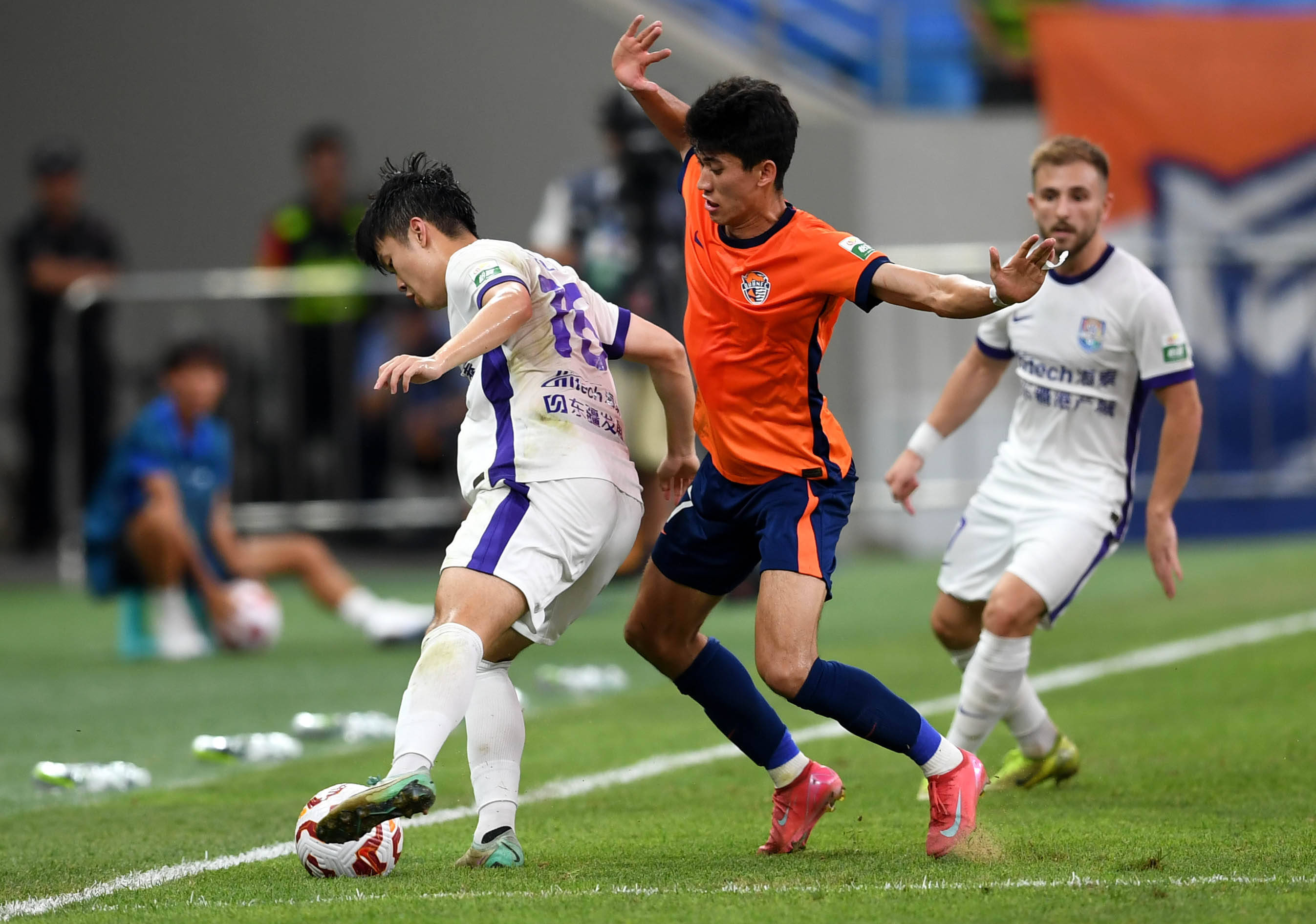 初期也屡遭 初期也屡遭